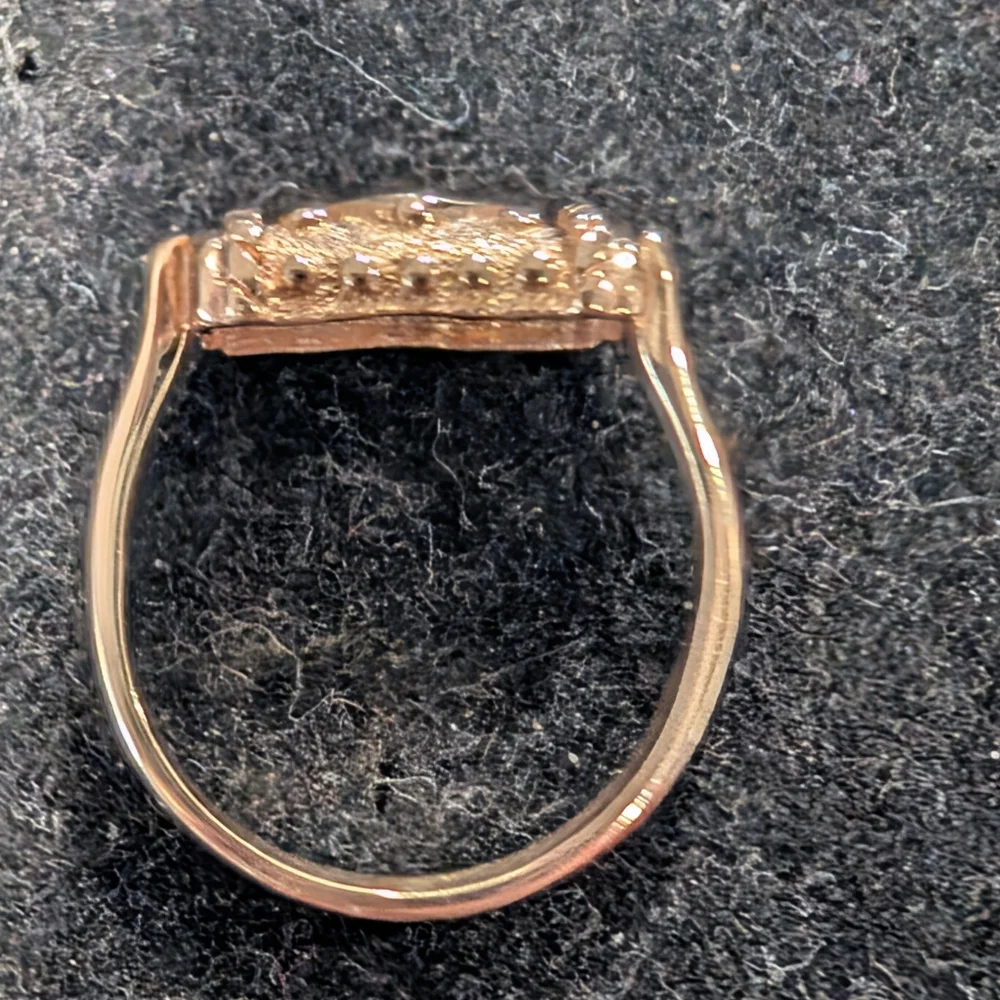 14k Gold Garnet Etruscan Style Ring - sz. 3.5 - Picture 11 of 12